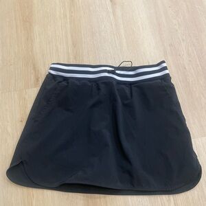 Vanilla Star black and white striped mini tennis skirt size Medium